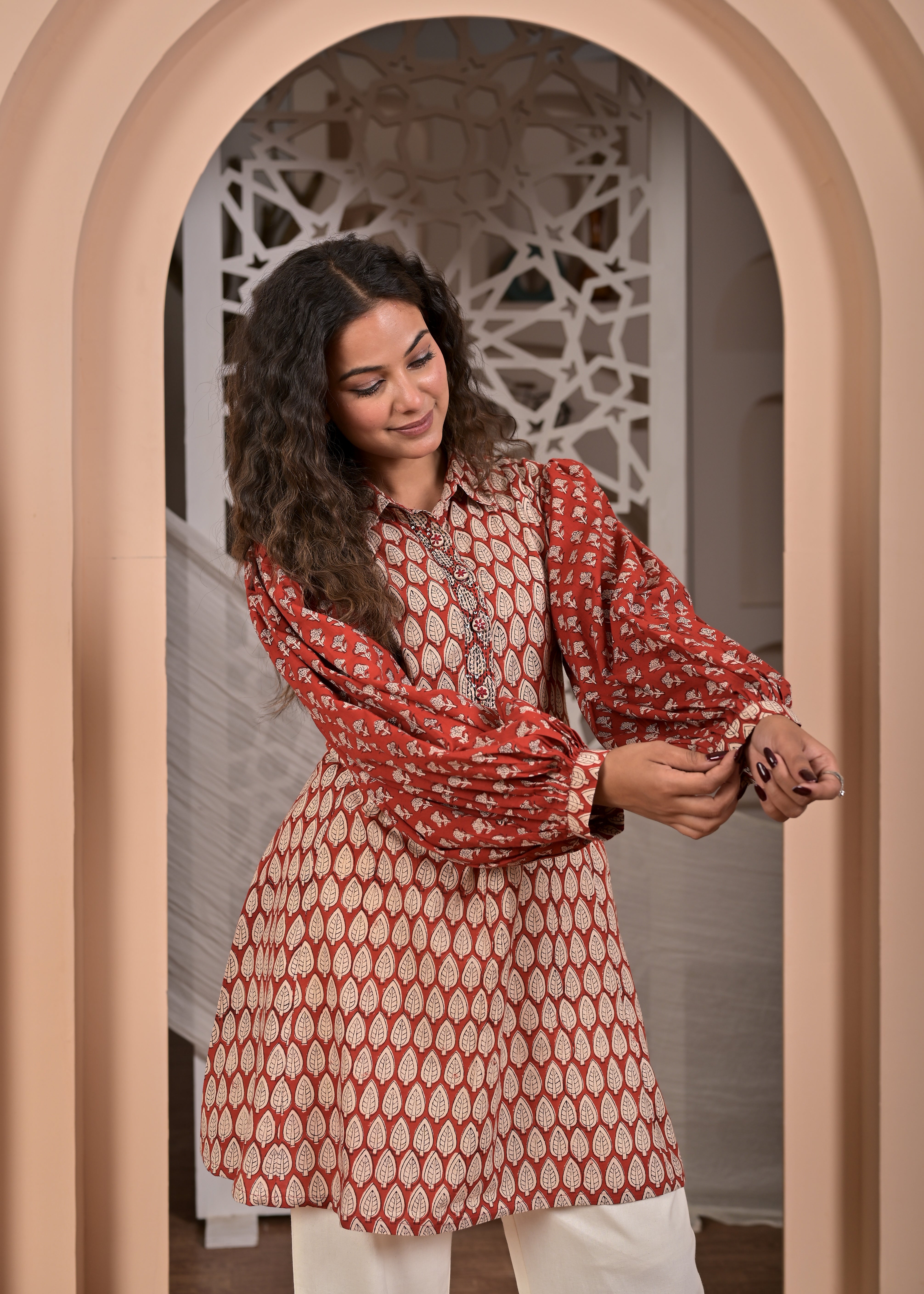 Bagru Bloom Balloon-Sleeve Kurti