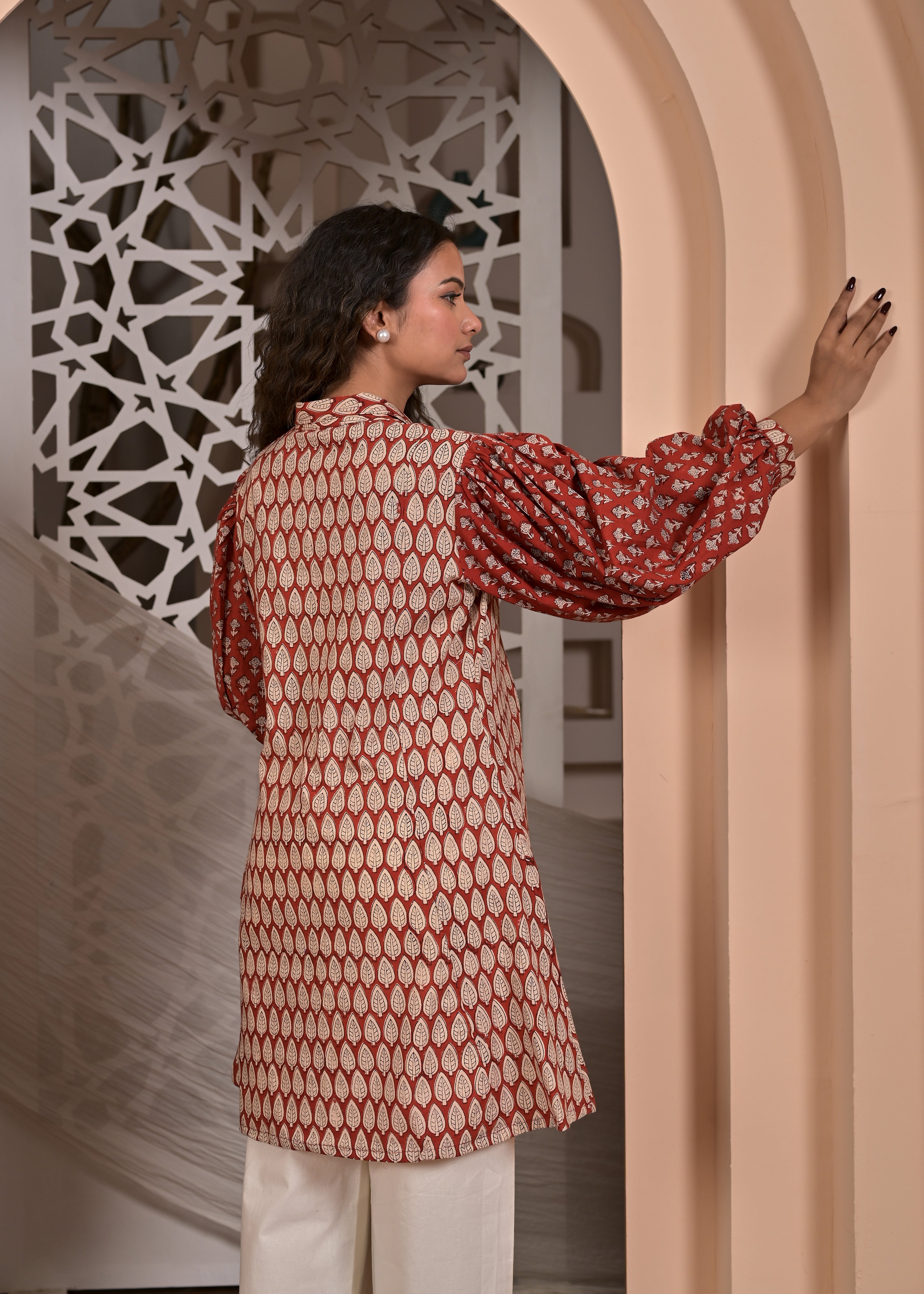 Bagru Bloom Balloon-Sleeve Kurti