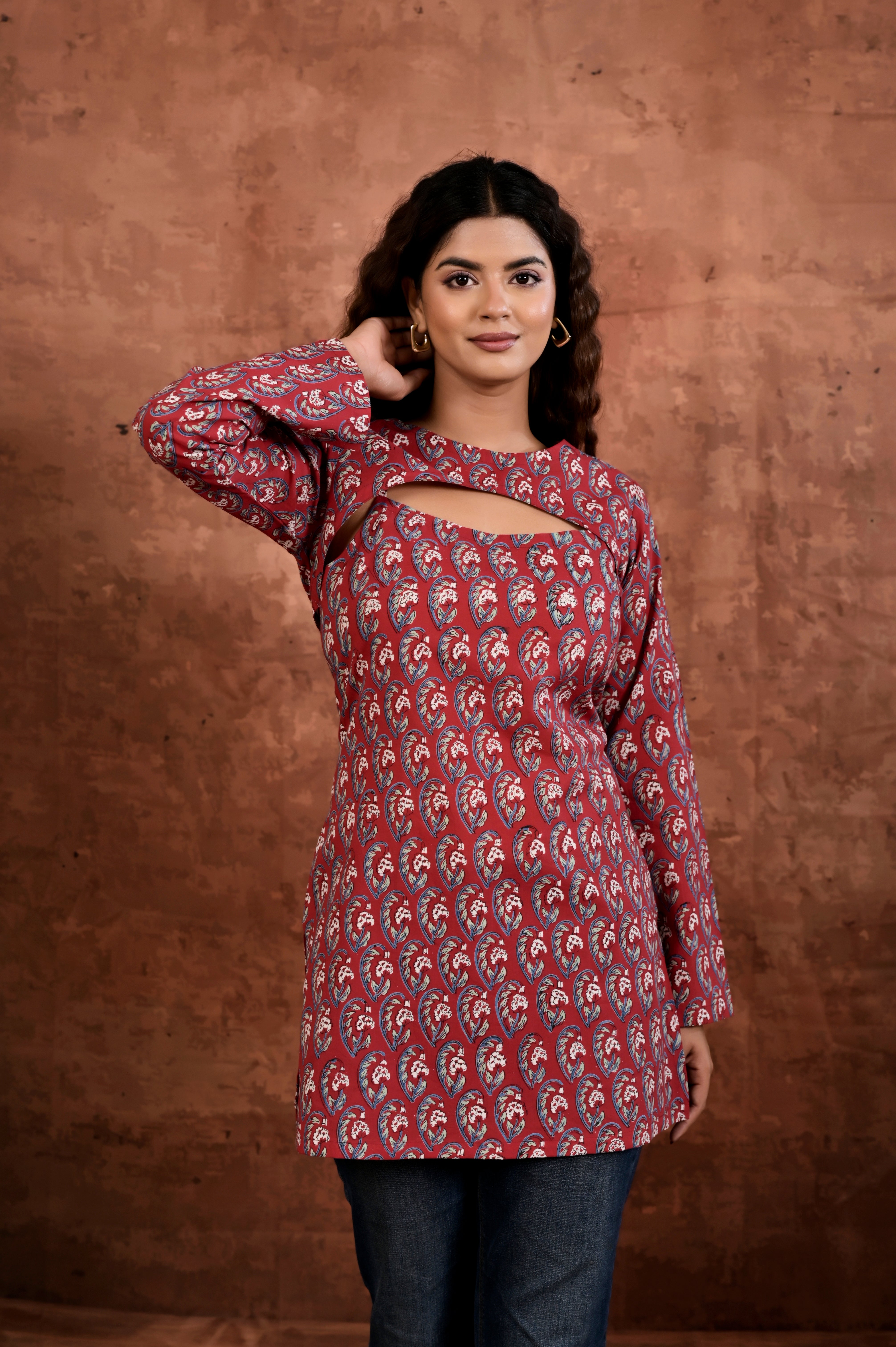 Sleeve-Switch Motif Kurta