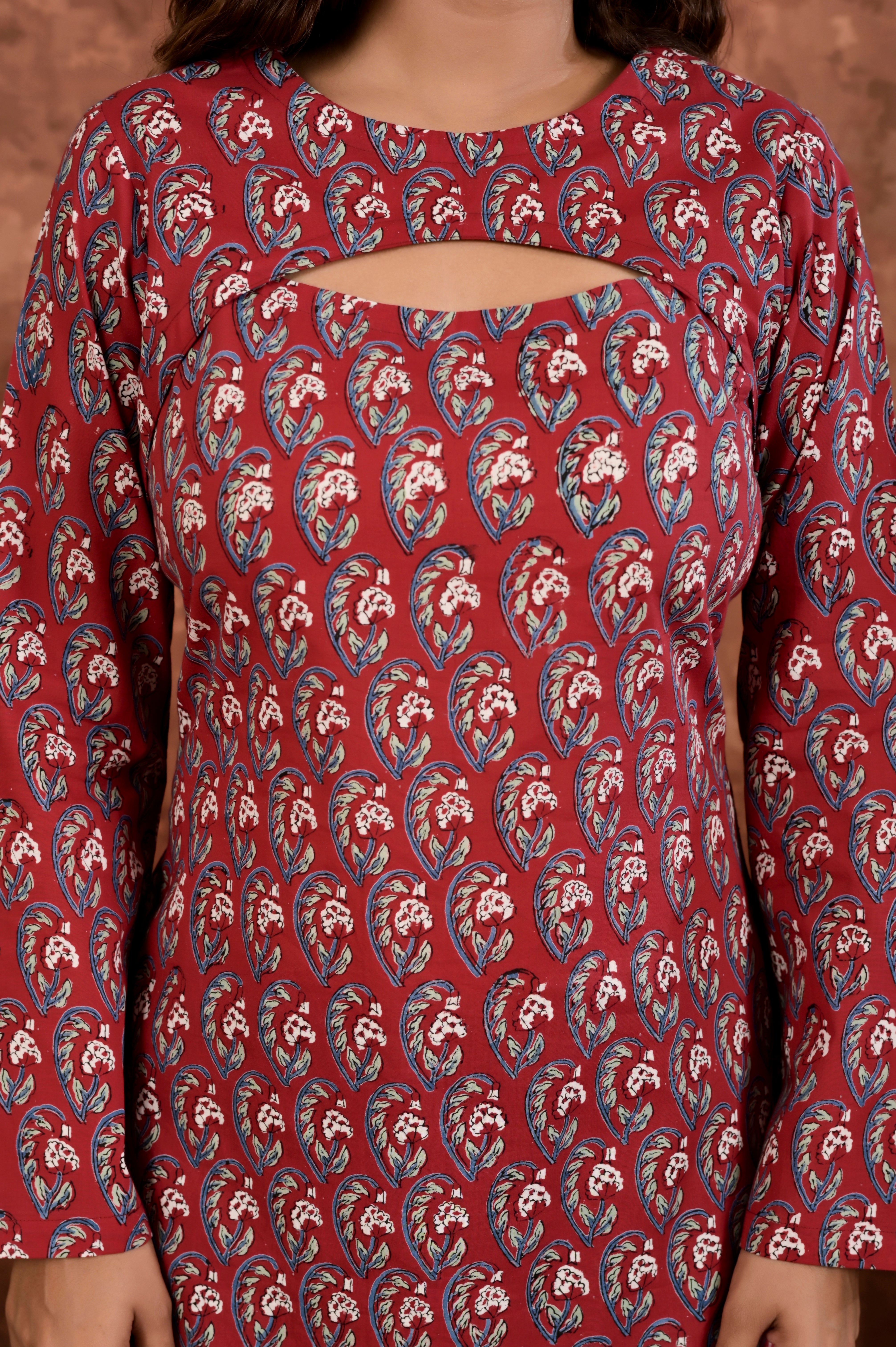 Sleeve-Switch Motif Kurta
